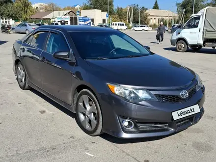 Toyota Camry 2014 года за 8 700 000 тг. в Актобе – фото 8