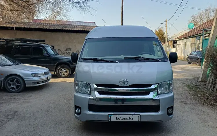 Toyota Hiace 2010 года за 10 500 000 тг. в Алматы