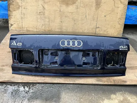 Крышка багажника на Audi A8 D2. (1994-2002) за 10 000 тг. в Алматы – фото 3