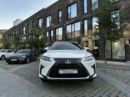 Lexus RX 200t 2016 года за 20 000 000 тг. в Алматы