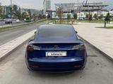 Tesla Model 3 2022 года за 18 490 000 тг. в Алматы – фото 2