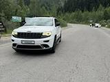 Jeep Grand Cherokee 2015 года за 12 400 000 тг. в Алматы – фото 5