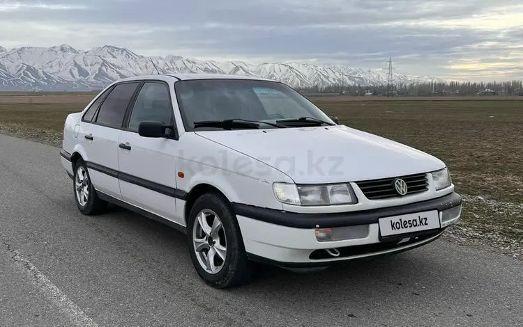 Volkswagen Passat 1994 годаүшін1 650 000 тг. в Тараз