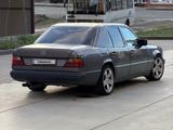 Mercedes-Benz E 280 1994 года за 1 800 000 тг. в Актобе – фото 4