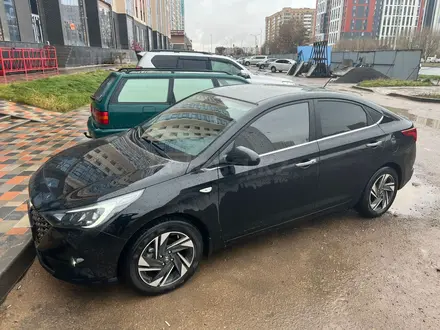 Hyundai Accent 2021 года за 8 100 000 тг. в Астана – фото 3