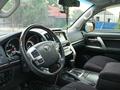 Toyota Land Cruiser 2014 годаүшін26 900 000 тг. в Семей – фото 12