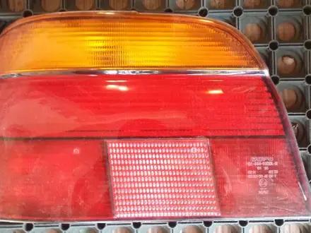 Фонарь задний комплект BMW E39 95-00; желтый поворот за 35 500 тг. в Алматы – фото 3