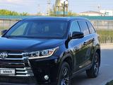 Toyota Highlander 2017 года за 18 700 000 тг. в Астана