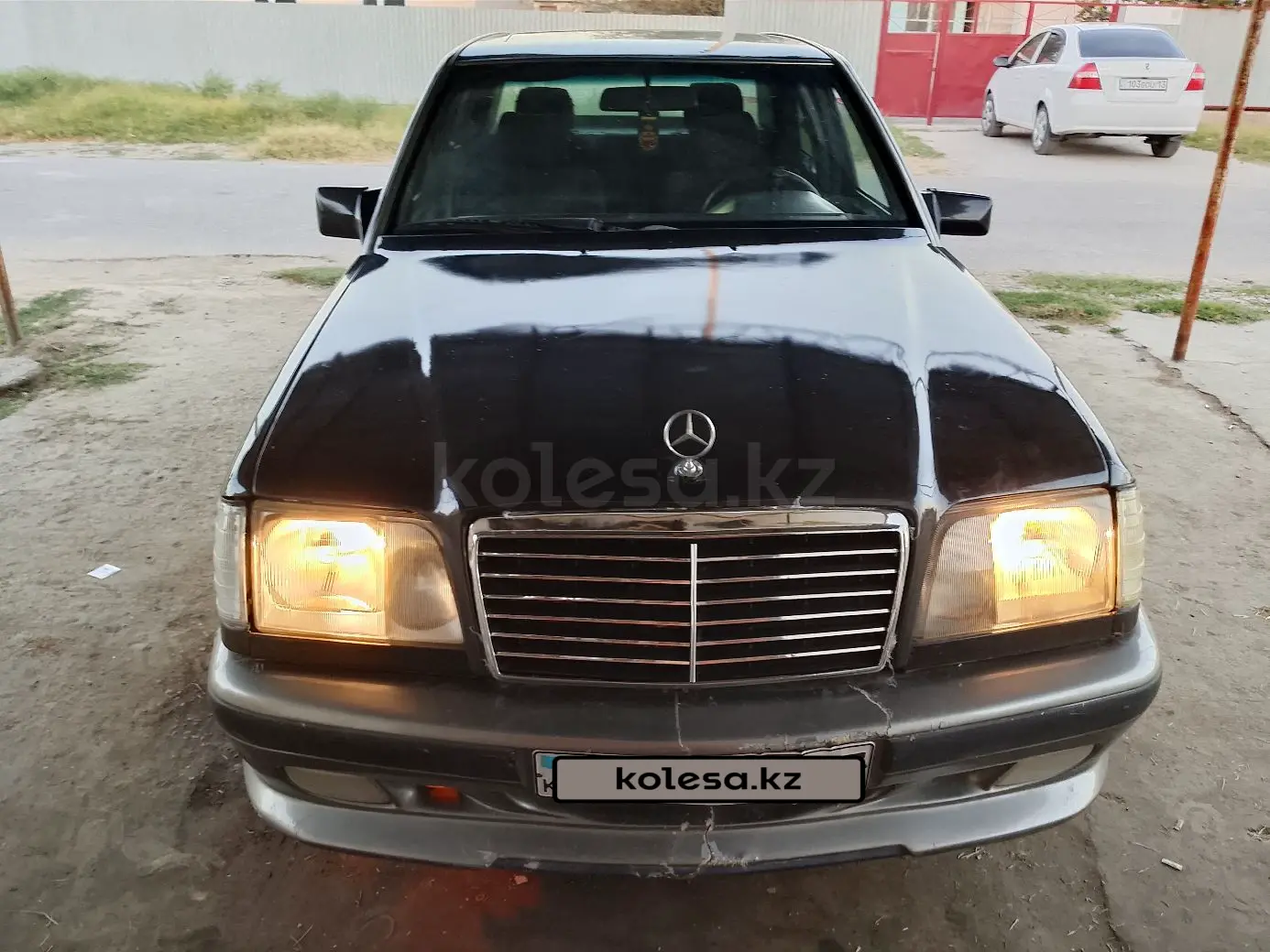 Mercedes-Benz E-Class, 1993