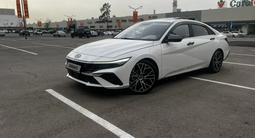 Hyundai Elantra 2023 годаүшін8 800 000 тг. в Алматы – фото 3