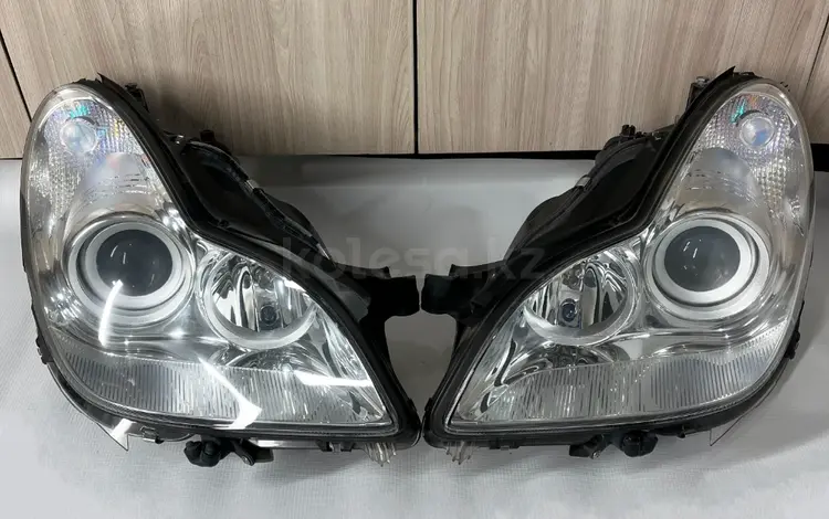 Фары Mercedes-Benz CLS-Class 2007 (С219) за 230 000 тг. в Астана