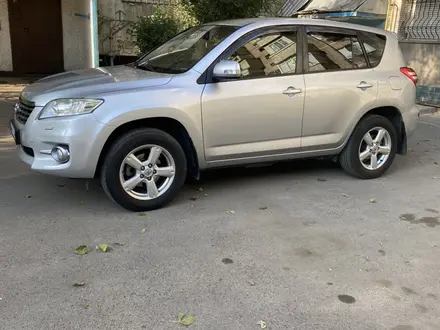 Toyota RAV4 2012 года за 9 300 000 тг. в Алматы – фото 3