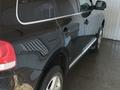 Volkswagen Touareg 2004 годаүшін4 500 000 тг. в Ушарал – фото 2