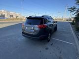 Toyota RAV4 2015 года за 9 400 000 тг. в Атырау – фото 4
