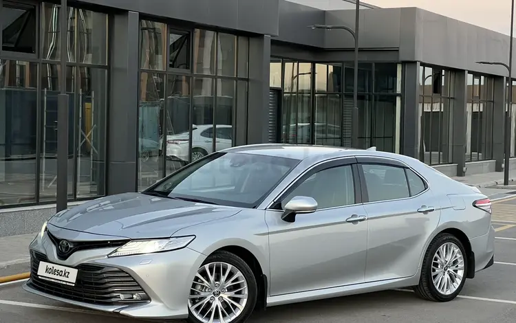 Toyota Camry 2021 года за 14 800 000 тг. в Шымкент