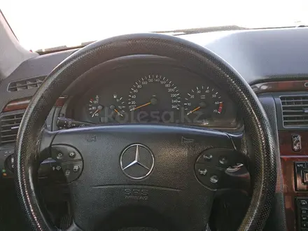 Mercedes-Benz E 320 2000 года за 5 500 000 тг. в Актау – фото 9