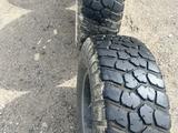 285-75-16 bfgoodrich с дисками Nissan R16 за 50 000 тг. в Алматы – фото 3