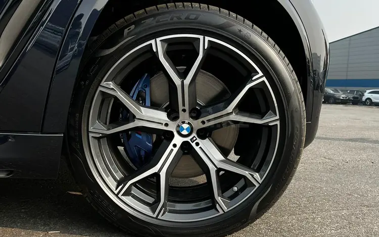 BMW X5 2022 года за 50 000 000 тг. в Петропавловск