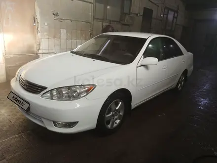 Toyota Camry 2005 года за 5 200 000 тг. в Актобе – фото 12