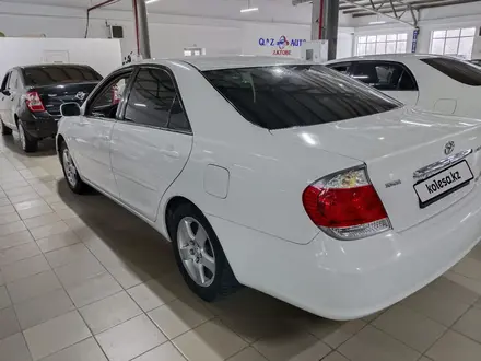 Toyota Camry 2005 года за 5 200 000 тг. в Актобе – фото 15