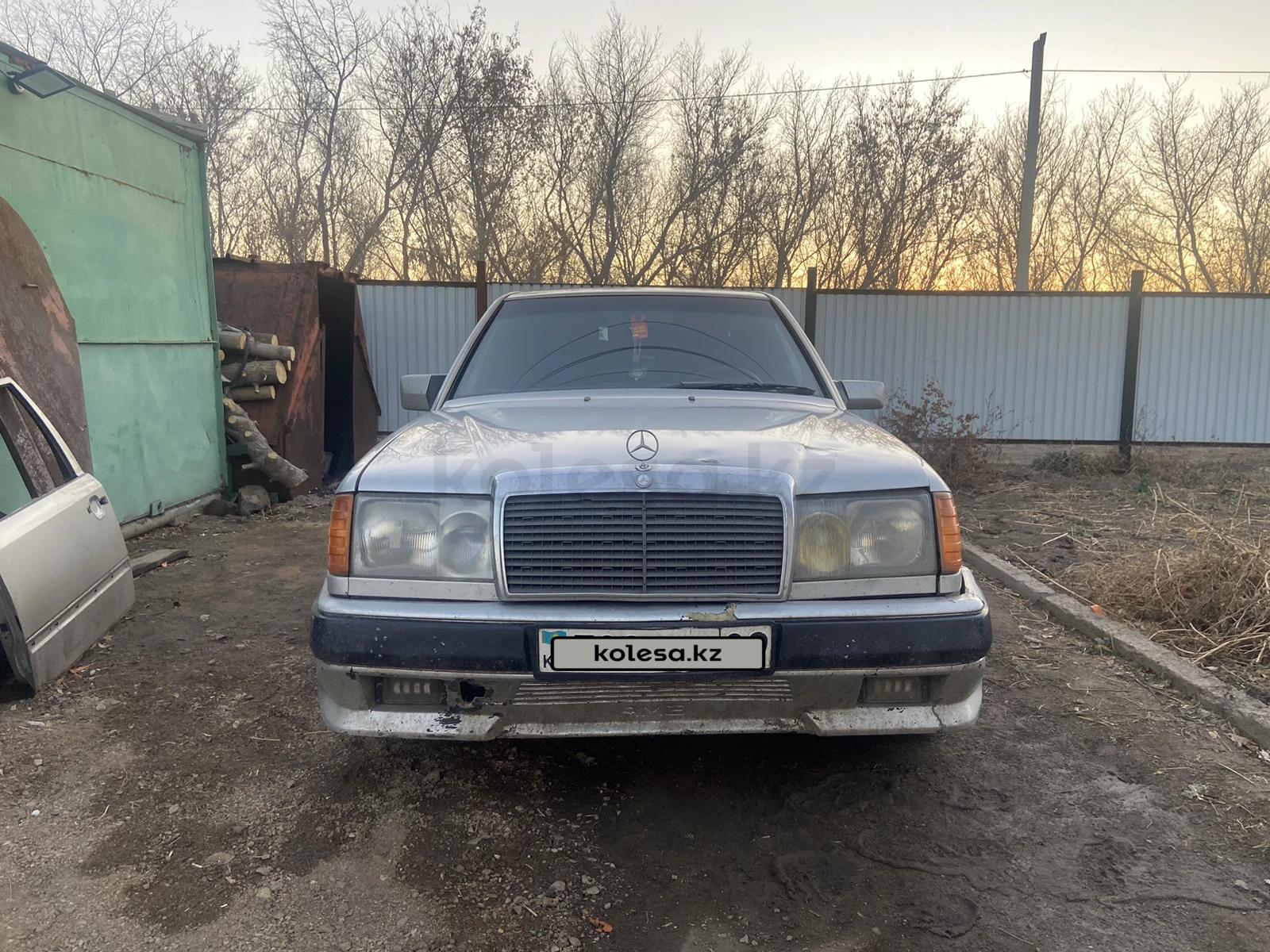 Mercedes-Benz E 200 1992 г.