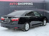 Toyota Camry 2015 годаfor10 200 000 тг. в Актобе – фото 5