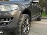 Volkswagen Touareg 2007 годаүшін7 500 000 тг. в Алматы – фото 4