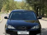 Toyota Camry 2003 года за 6 700 000 тг. в Алматы – фото 2