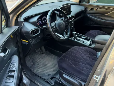Hyundai Santa Fe 2019 года за 10 000 000 тг. в Павлодар – фото 15