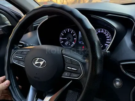 Hyundai Santa Fe 2019 года за 10 000 000 тг. в Павлодар – фото 18