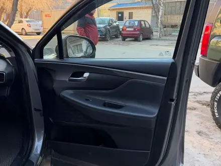Hyundai Santa Fe 2019 года за 10 000 000 тг. в Павлодар – фото 9