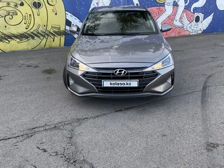 Hyundai Elantra 2019 года за 8 500 000 тг. в Алматы – фото 12