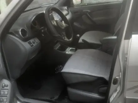 Toyota RAV4 2001 года за 4 600 000 тг. в Усть-Каменогорск – фото 2