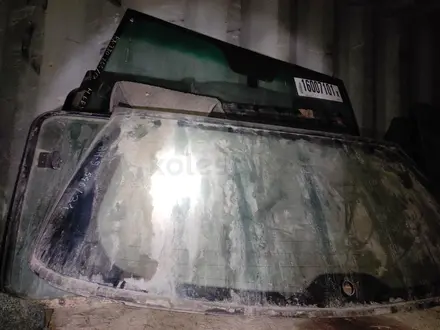Заднее лобовое стекло за 20 000 тг. в Алматы