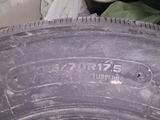 Шины Bridgestone 215/70R17.5 на Toyota Coaster за 120 000 тг. в Атырау – фото 3