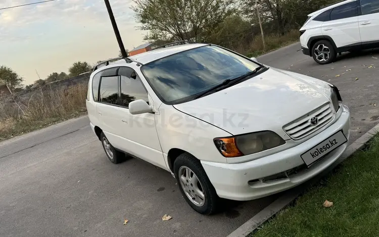 Toyota Ipsum 1997 годаfor2 000 000 тг. в Алматы