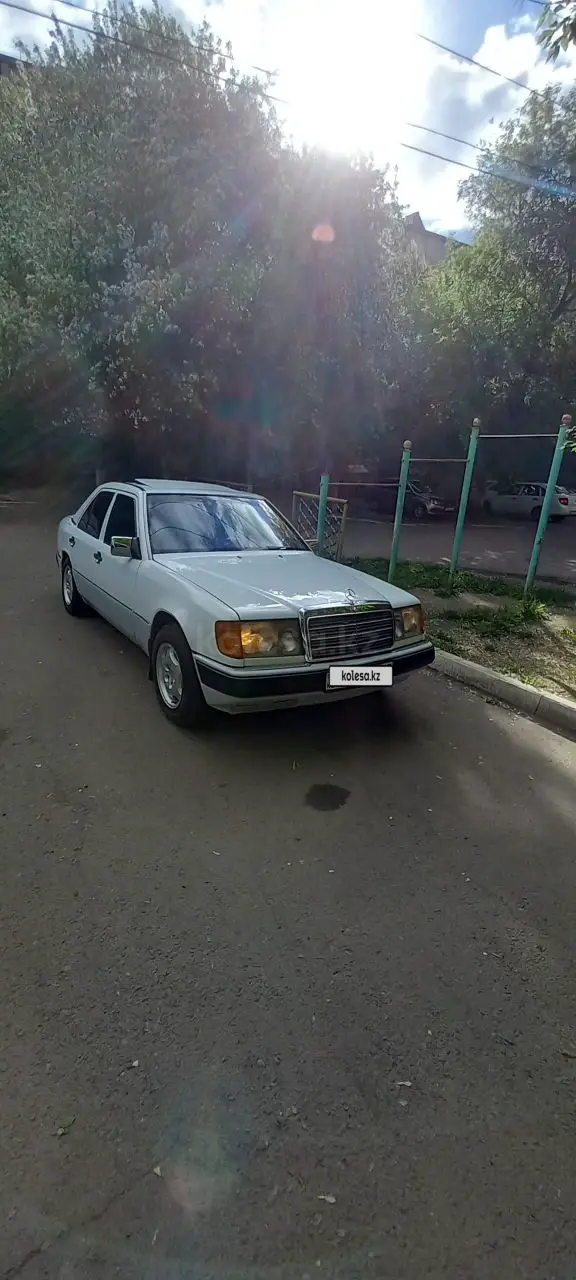 Mercedes-Benz E-Class, 1992