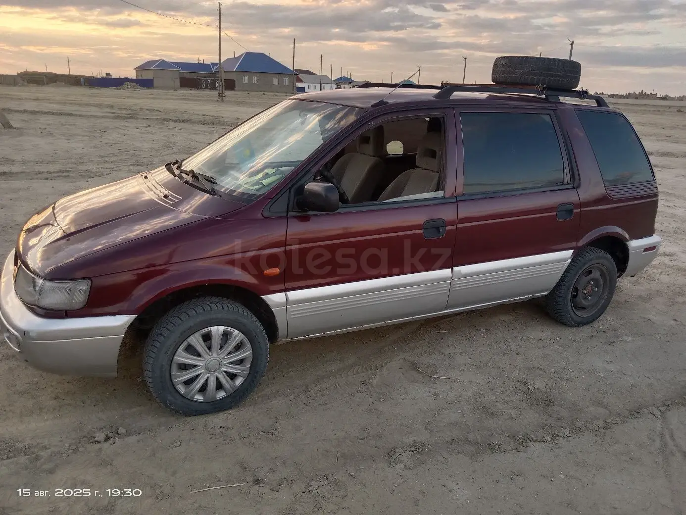Mitsubishi Space Wagon, 1997