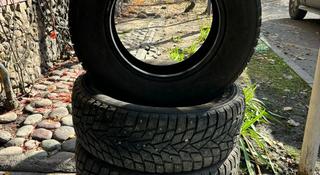 Комплект шипованных резин DUNLOP 265/65 R17 за 180 000 тг. в Алматы