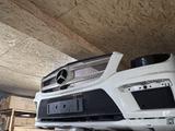 Передний бампер Mercedes-Benz GL X166, оригинал, б/у — ~ 450000 за 450 000 тг. в Алматы – фото 3