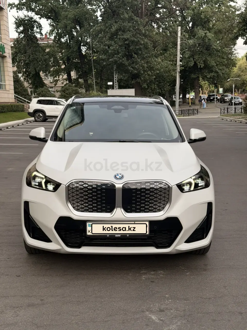 BMW IX1, 2024