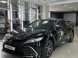 Toyota Camry 2021 года за 16 300 000 тг. в Астана