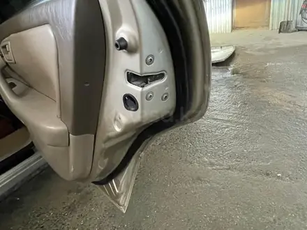 Toyota Camry 2001 года за 4 600 000 тг. в Актобе – фото 8