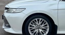Toyota Camry 2019 годаfor14 800 000 тг. в Алматы – фото 2