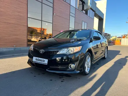 Toyota Camry 2013 года за 8 300 000 тг. в Астана