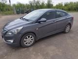 Hyundai Solaris 2014 года за 5 500 000 тг. в Уральск – фото 2