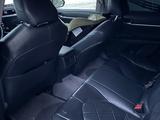 Toyota Camry 2019 года за 9 000 000 тг. в Атырау – фото 5