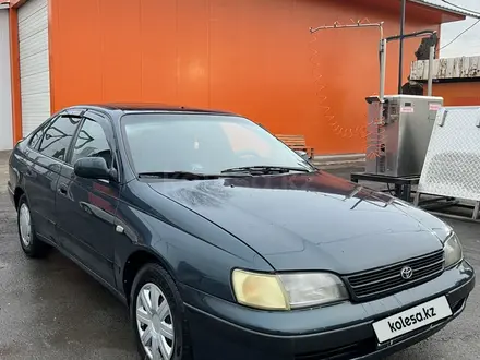 Toyota Carina E 1996 года за 1 900 000 тг. в Алматы – фото 2