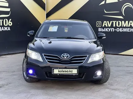 Toyota Camry 2009 года за 7 350 000 тг. в Атырау – фото 2