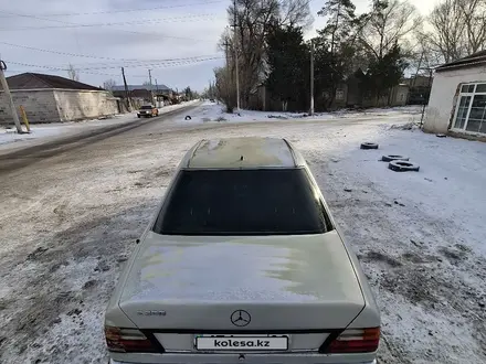 Mercedes-Benz E 200 1993 года за 1 450 000 тг. в Кордай – фото 5